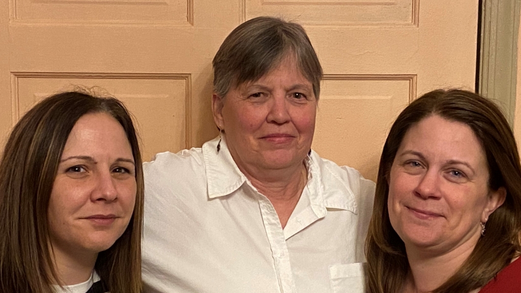 Lisa Gifaldi, Shelly Pierce, Andrea GoldO’Connor and the SNAP Online